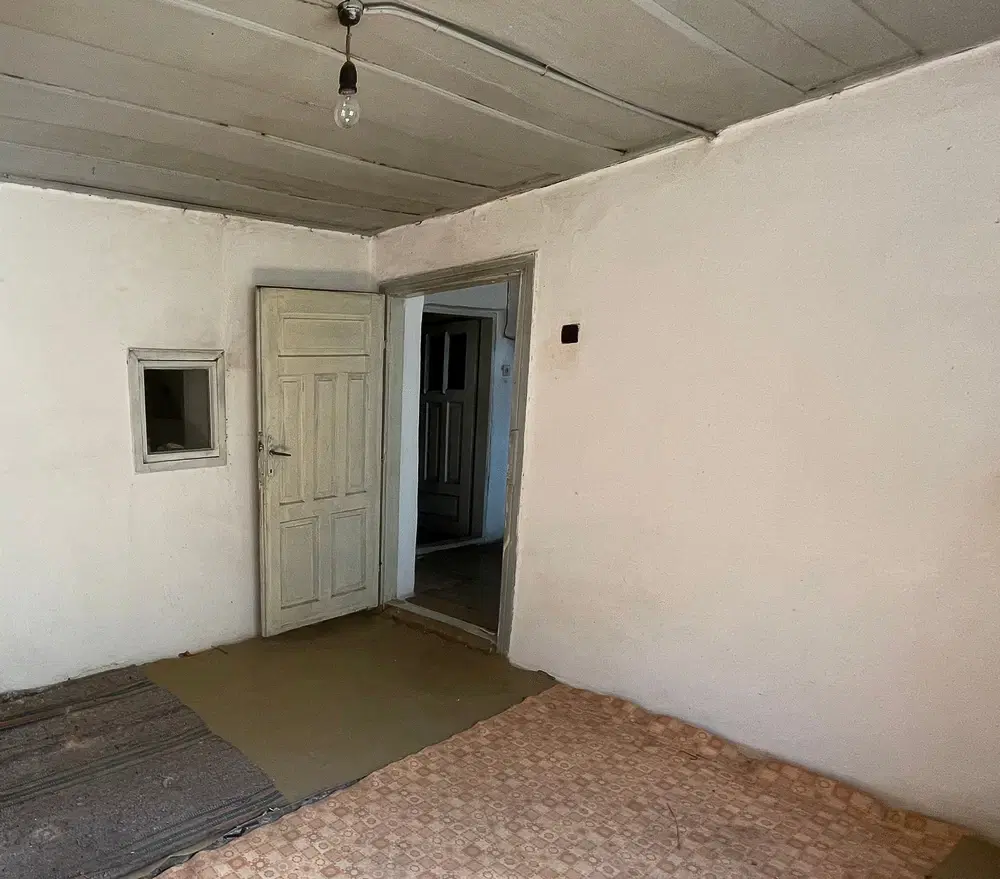 Huis met 2.170 m2 grond en bijgebouwen in Gorna Studena (Veliko Tarnovo) - Bulgarije