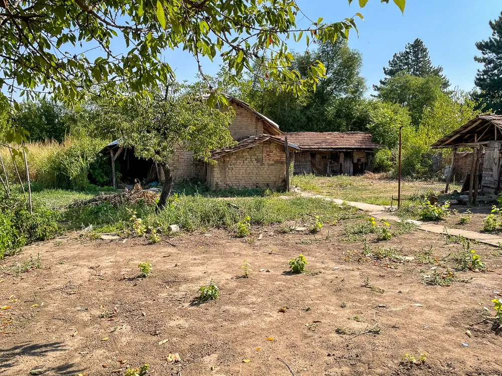 Huis met 2.170 m2 grond en bijgebouwen in Gorna Studena (Veliko Tarnovo) - Bulgarije