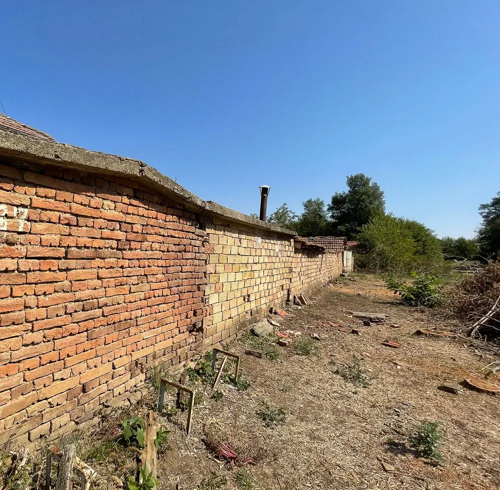 Huis met 2.170 m2 grond en bijgebouwen in Gorna Studena (Veliko Tarnovo) - Bulgarije