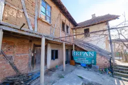 Huis met 431 m2 grond en bijgebouwen in Gyurgich (Vidin) - Bulgarije
