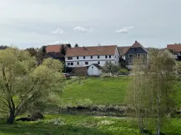Driezijdig gebouw met binnenhof en commerciële mogelheden in Arnstadt - Duitsland