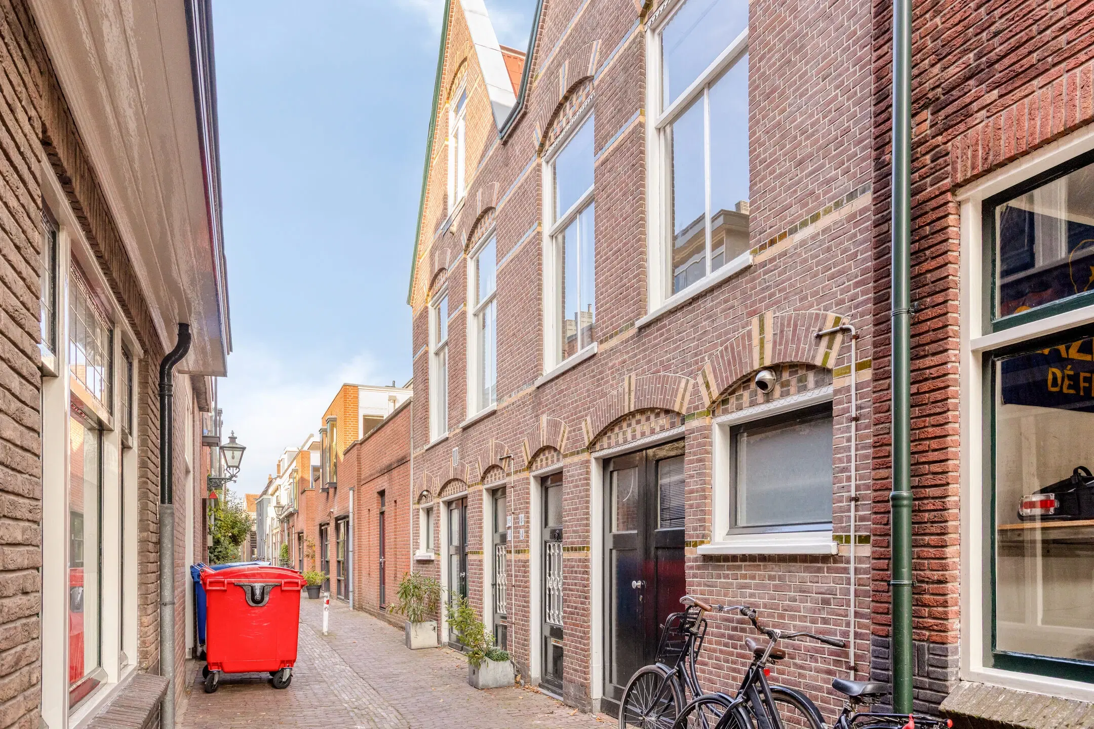 Leiden, Nieuwebrugsteeg 12 en 12A