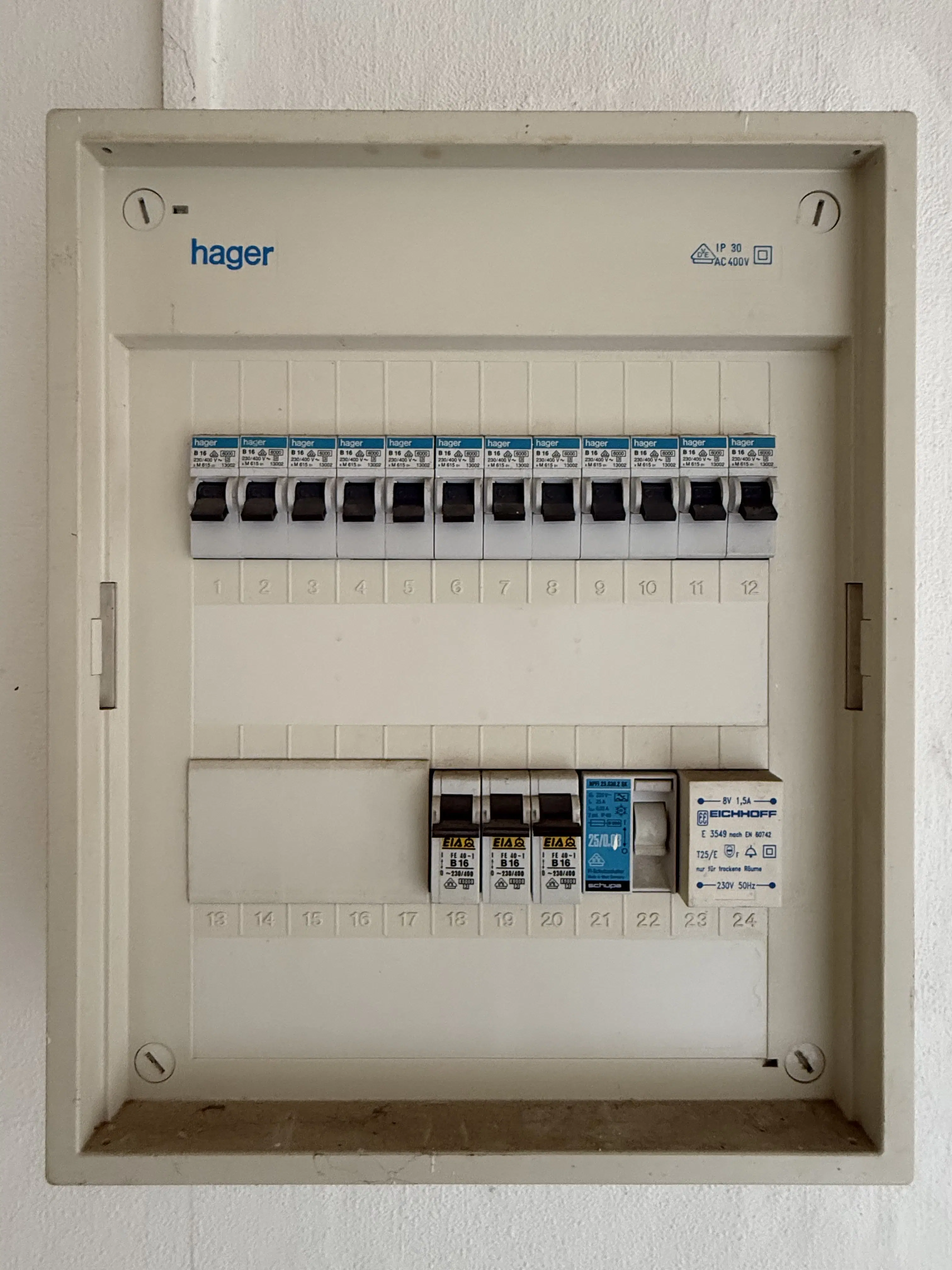 Beleggingsobject met 7 ruime appartementen en garages nabij Maagdenburg, Hamersleben - Duitsland