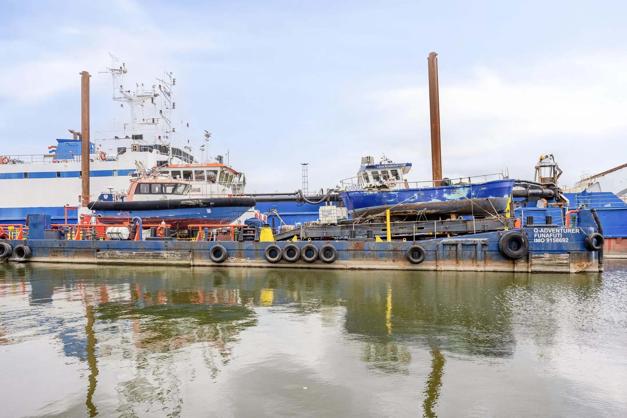 Stalen werkschip 'Q Adventurer' (voorheen 'DCS Adventurer')