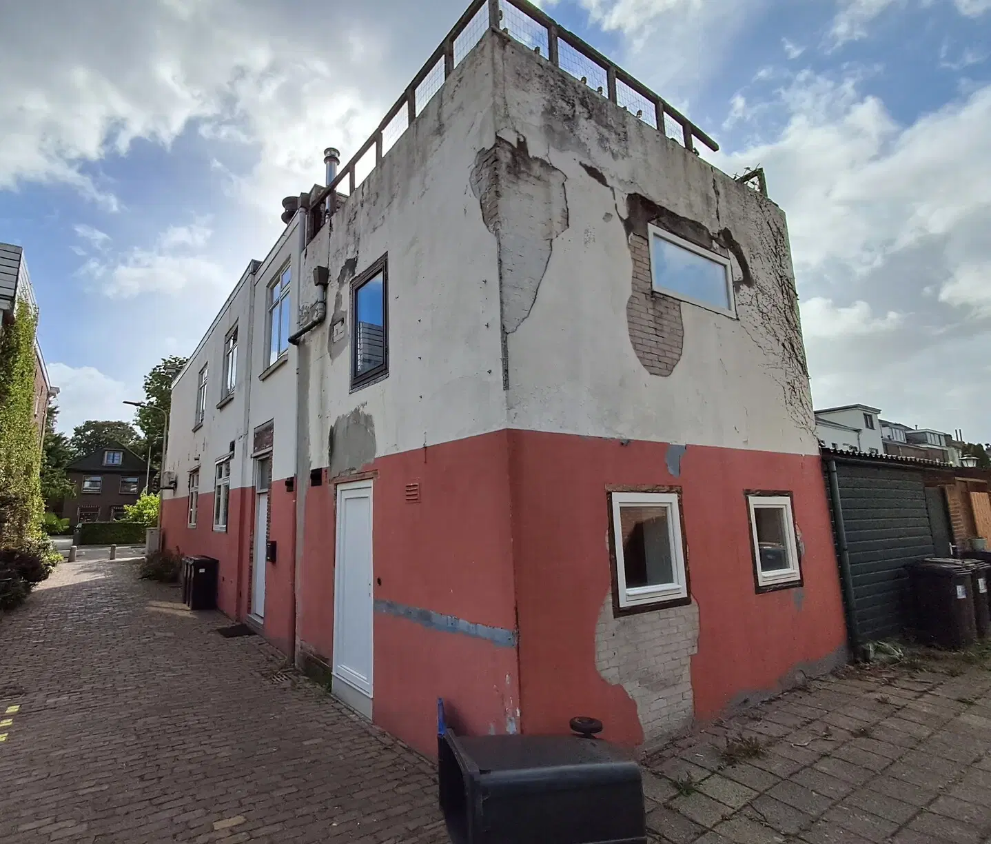 Hillegom, Weeresteinstraat 77 / Kortenbachstraat 1