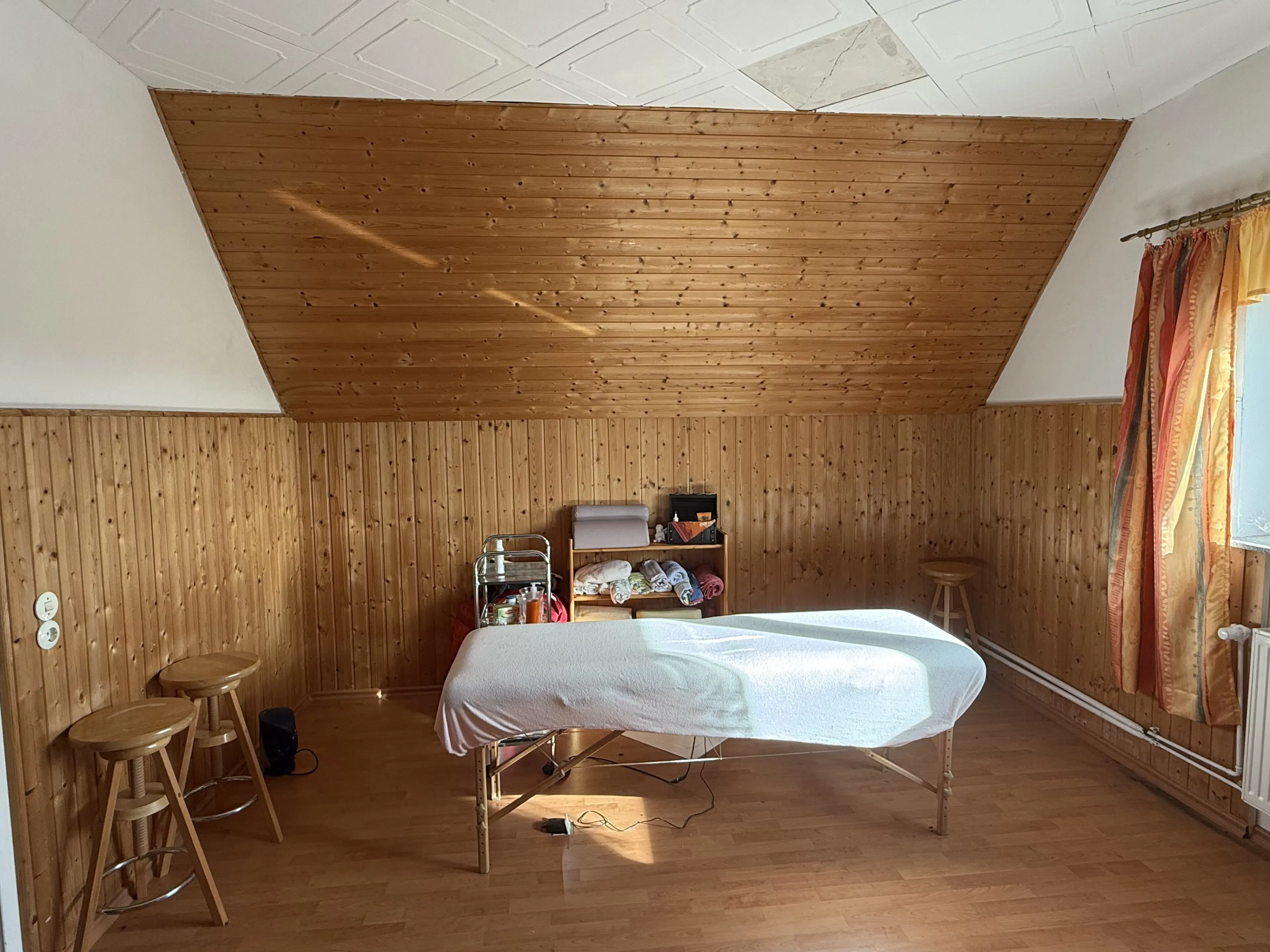 Hotel "Harry's Österreichische Hütte" met 13 kamers in Lawalde - Duitsland