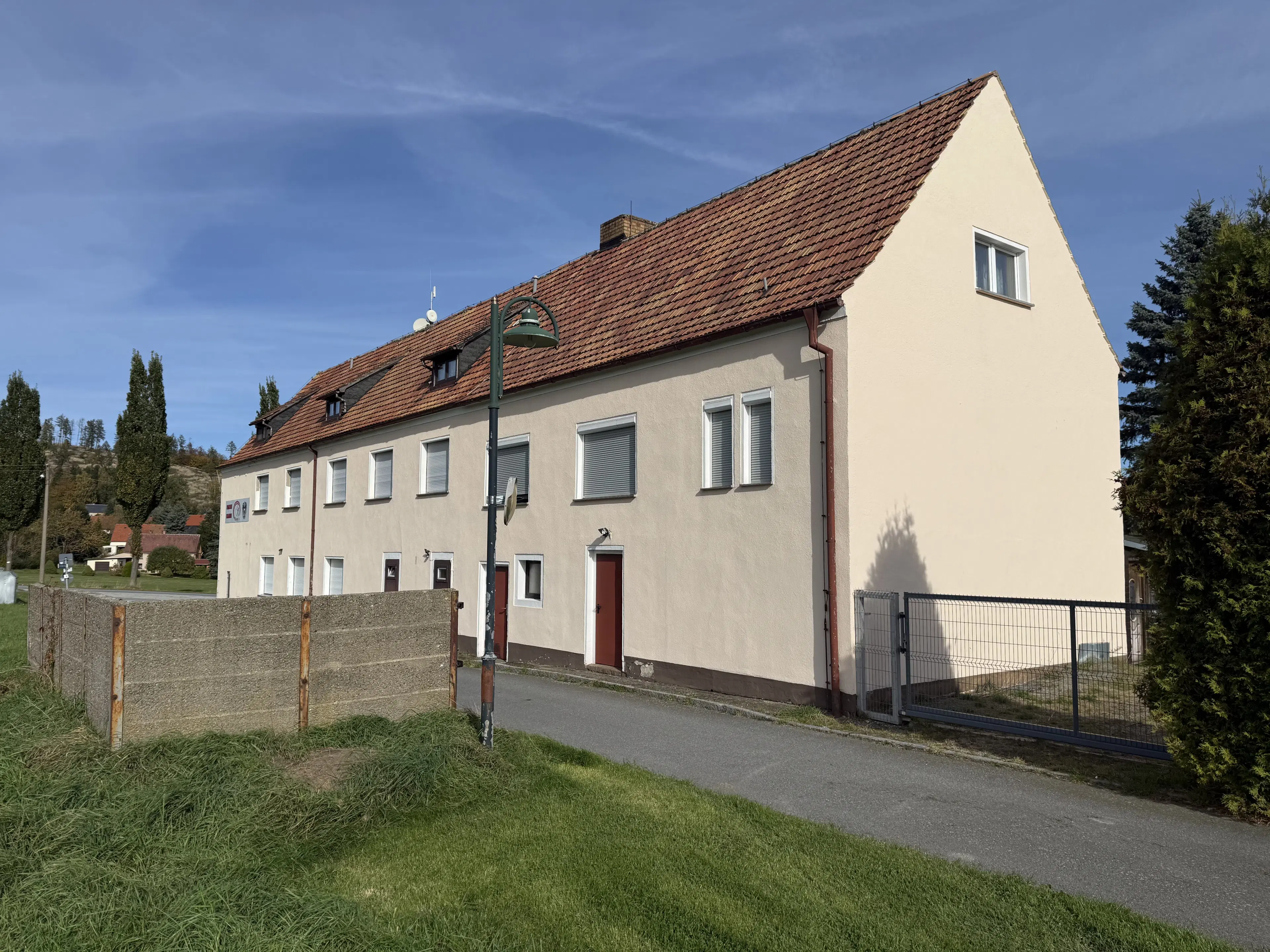 Hotel "Harry's Österreichische Hütte" met 13 kamers in Lawalde - Duitsland