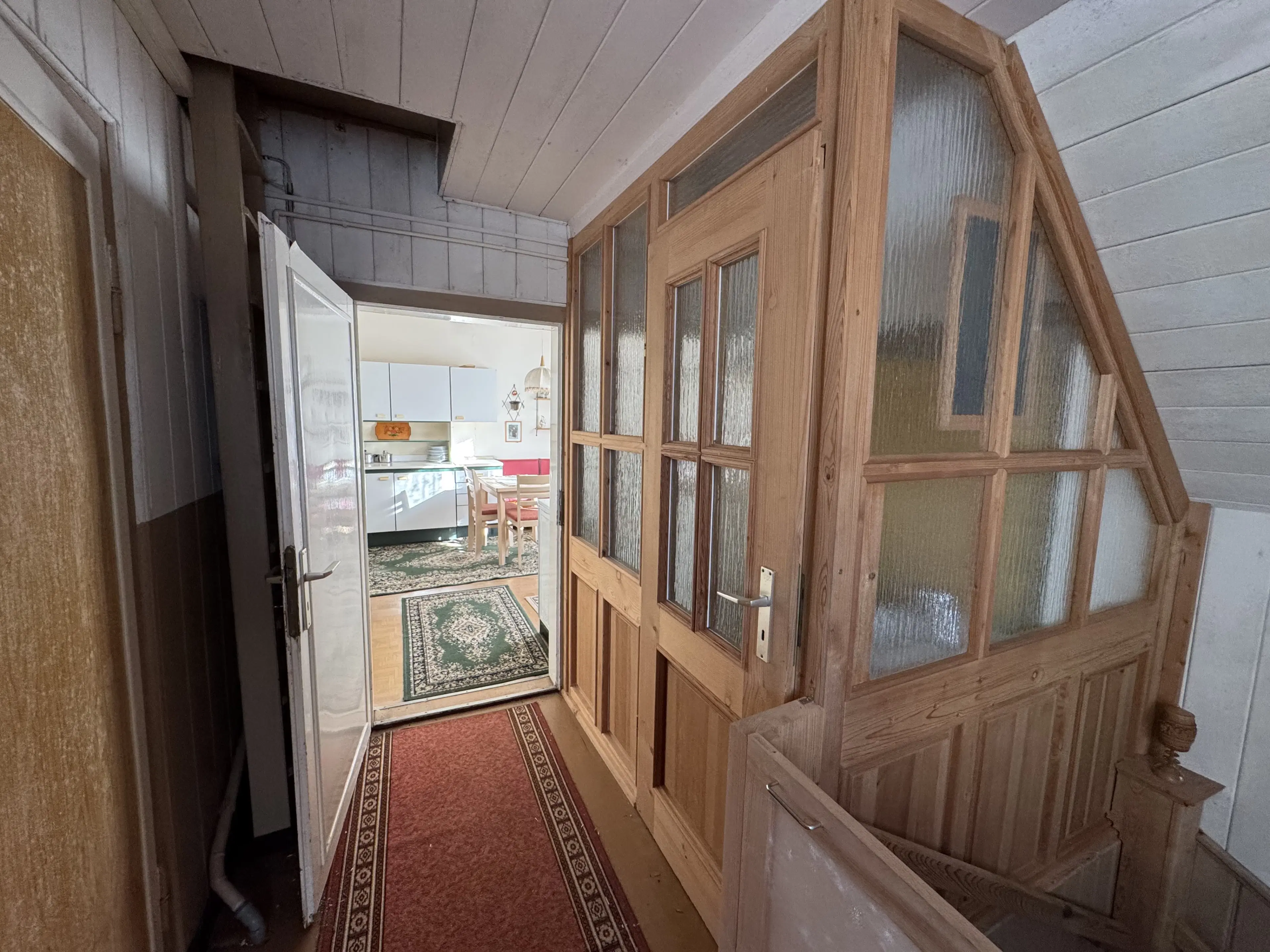 Vrijstaand gebouw in het heuvelachtige Schleusegrund, Duitsland