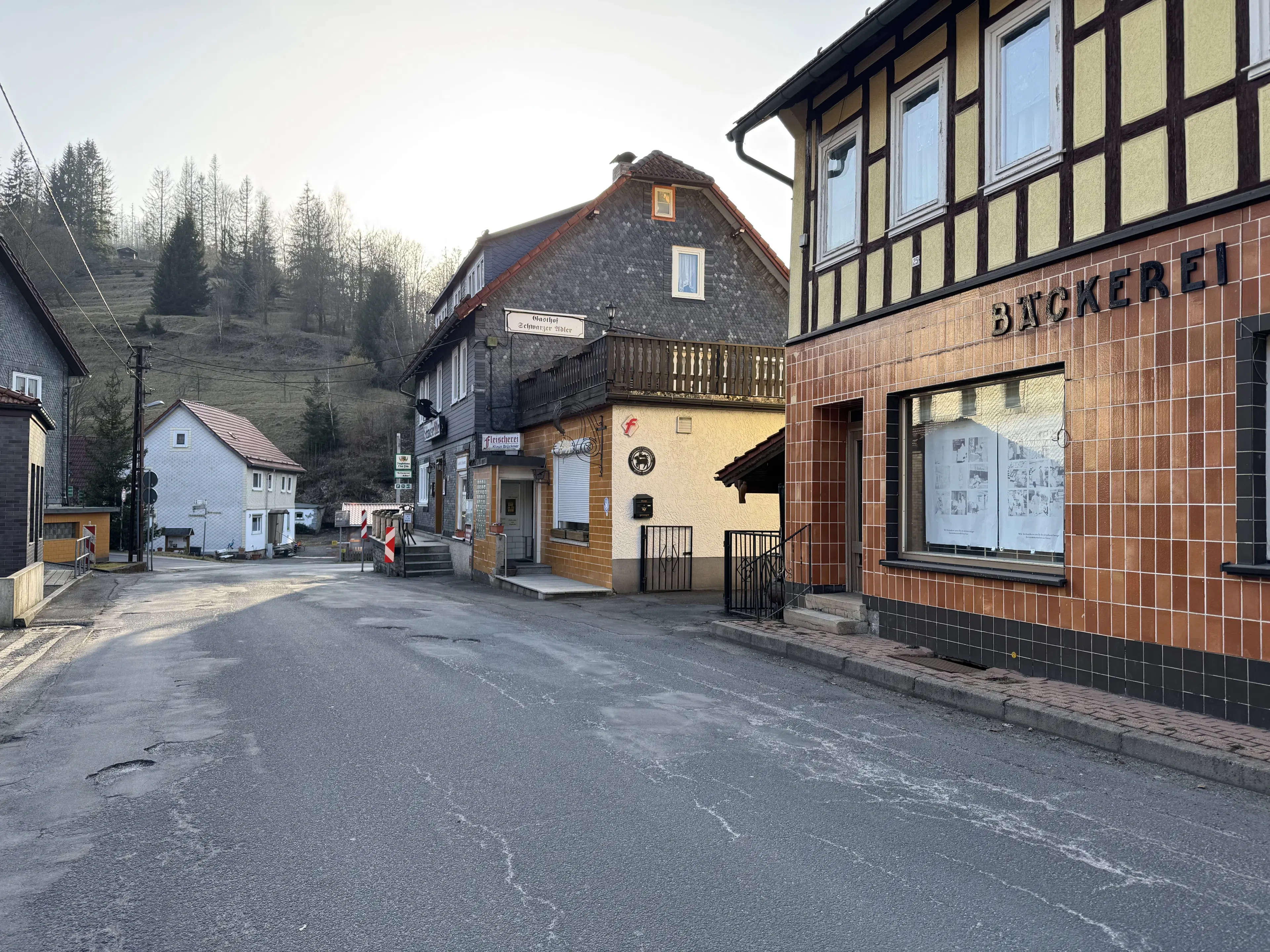 Vrijstaand gebouw in het heuvelachtige Schleusegrund, Duitsland