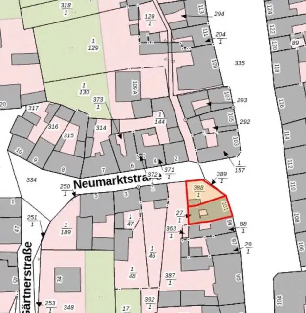 Ruim woonhuis met garage in Bad Schmiedeberg - Duitsland