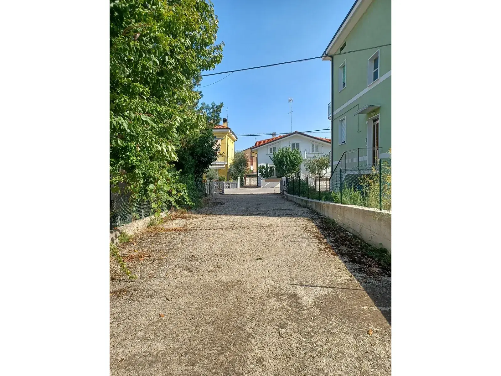 Privéonderhandeling – magazijn in Pesaro (PU) Loc. Zaak Bruciate - Italië