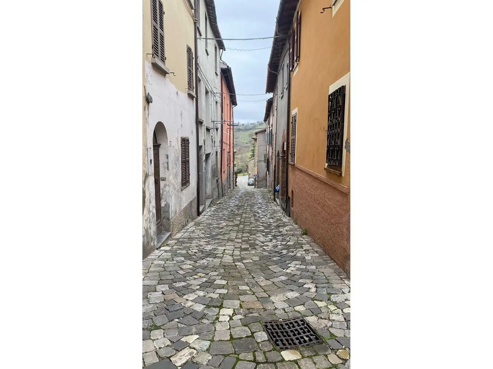 Privé-verdrag: 2 woonunits in het historische centrum van Sant'Agata Feltria (RN)