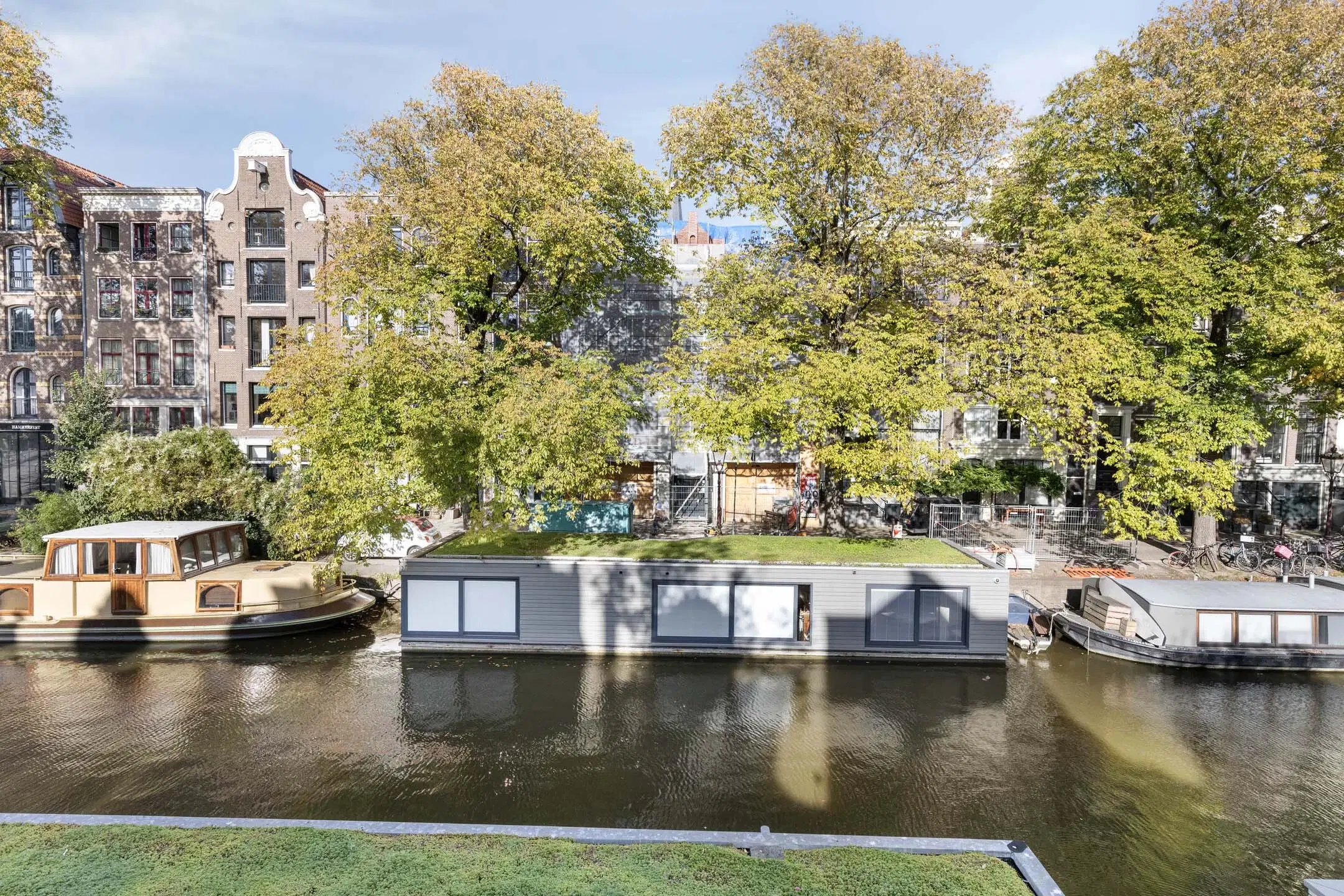 Grachtenpand met schuilkerk | Amsterdam, Brouwersgracht 130-134