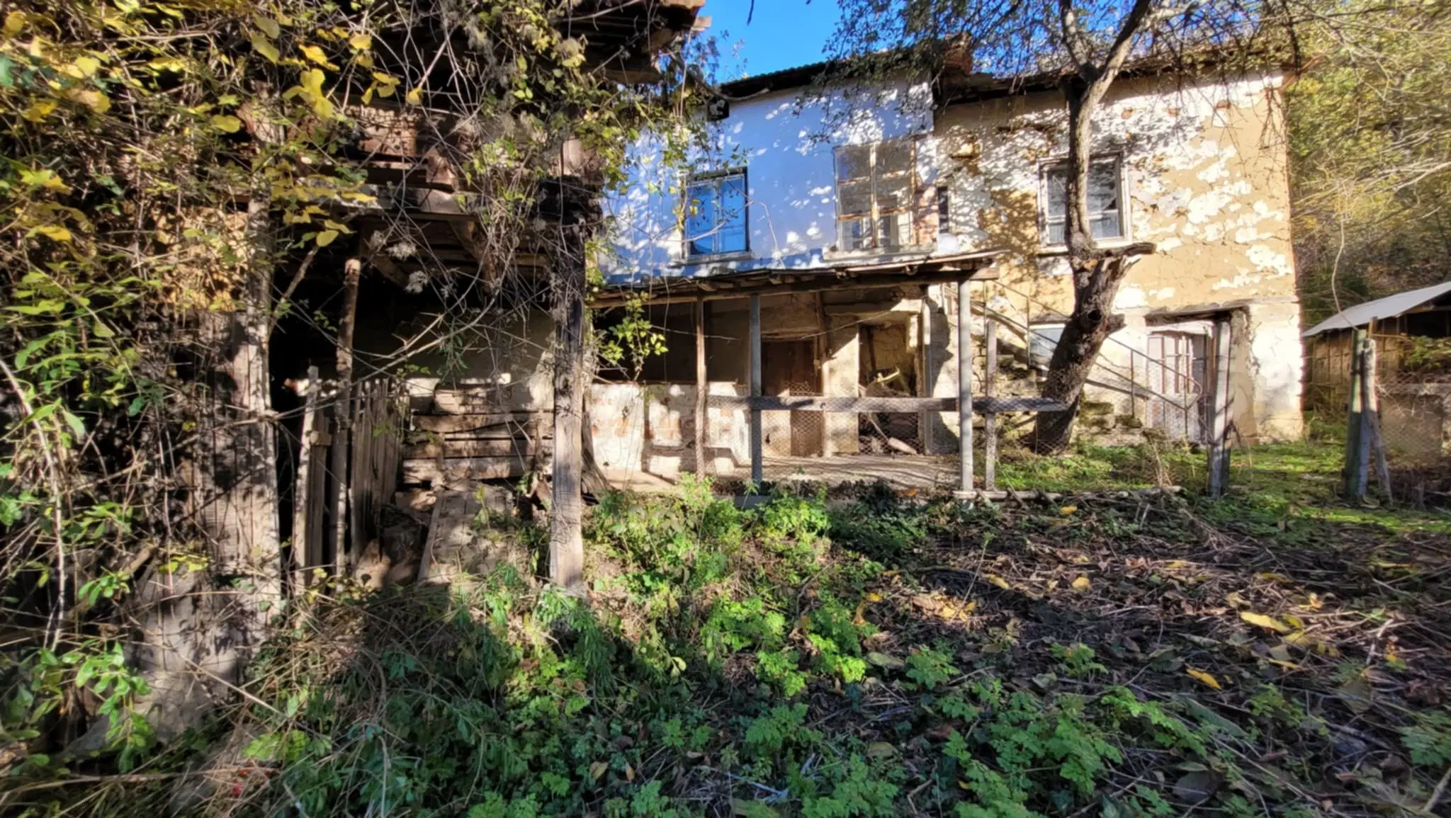 Huis met een perceel van 686 m² en extra gebouwen in Kosta Perchevo - Bulgarije