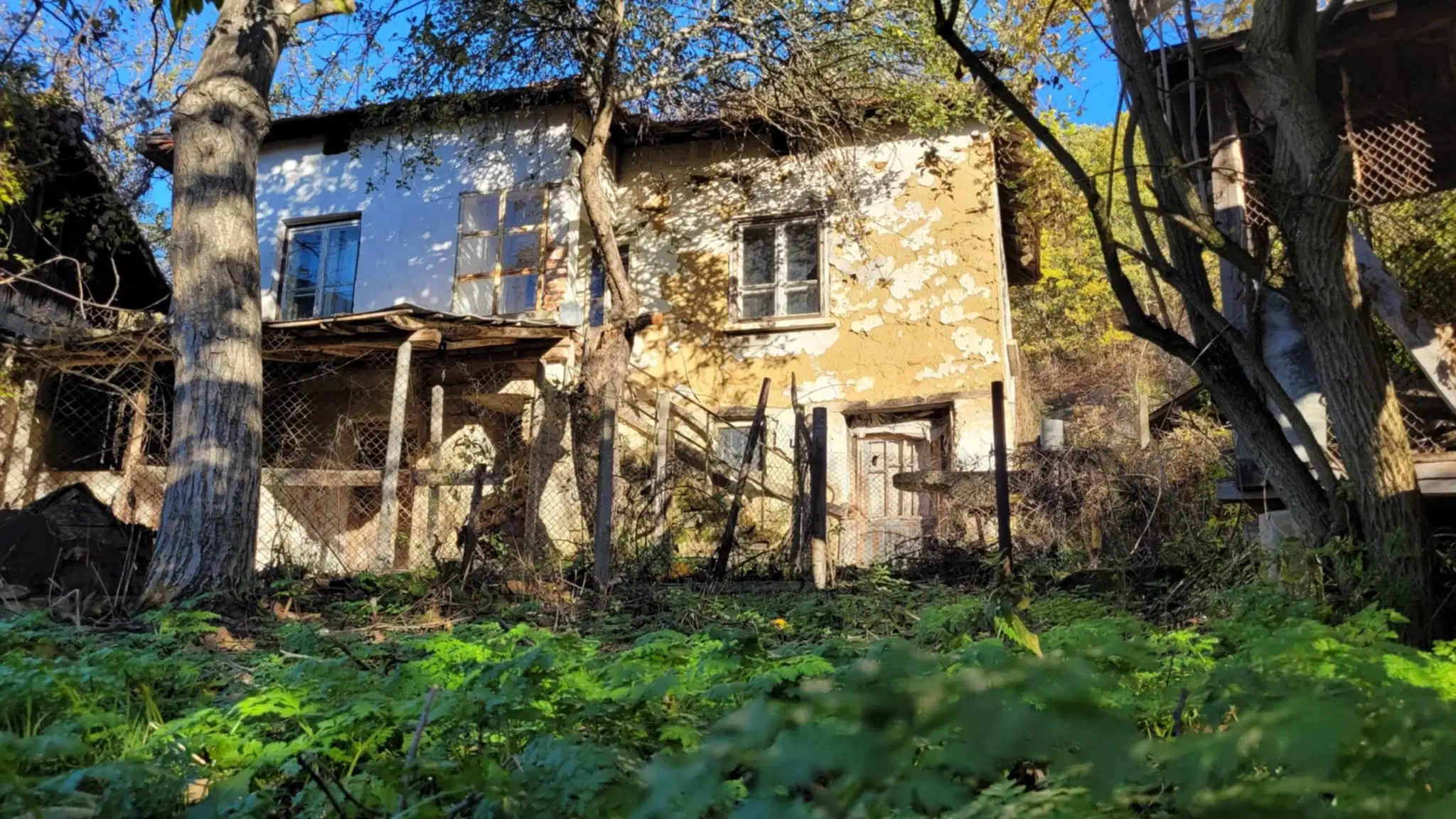 Huis met een perceel van 686 m² en extra gebouwen in Kosta Perchevo - Bulgarije
