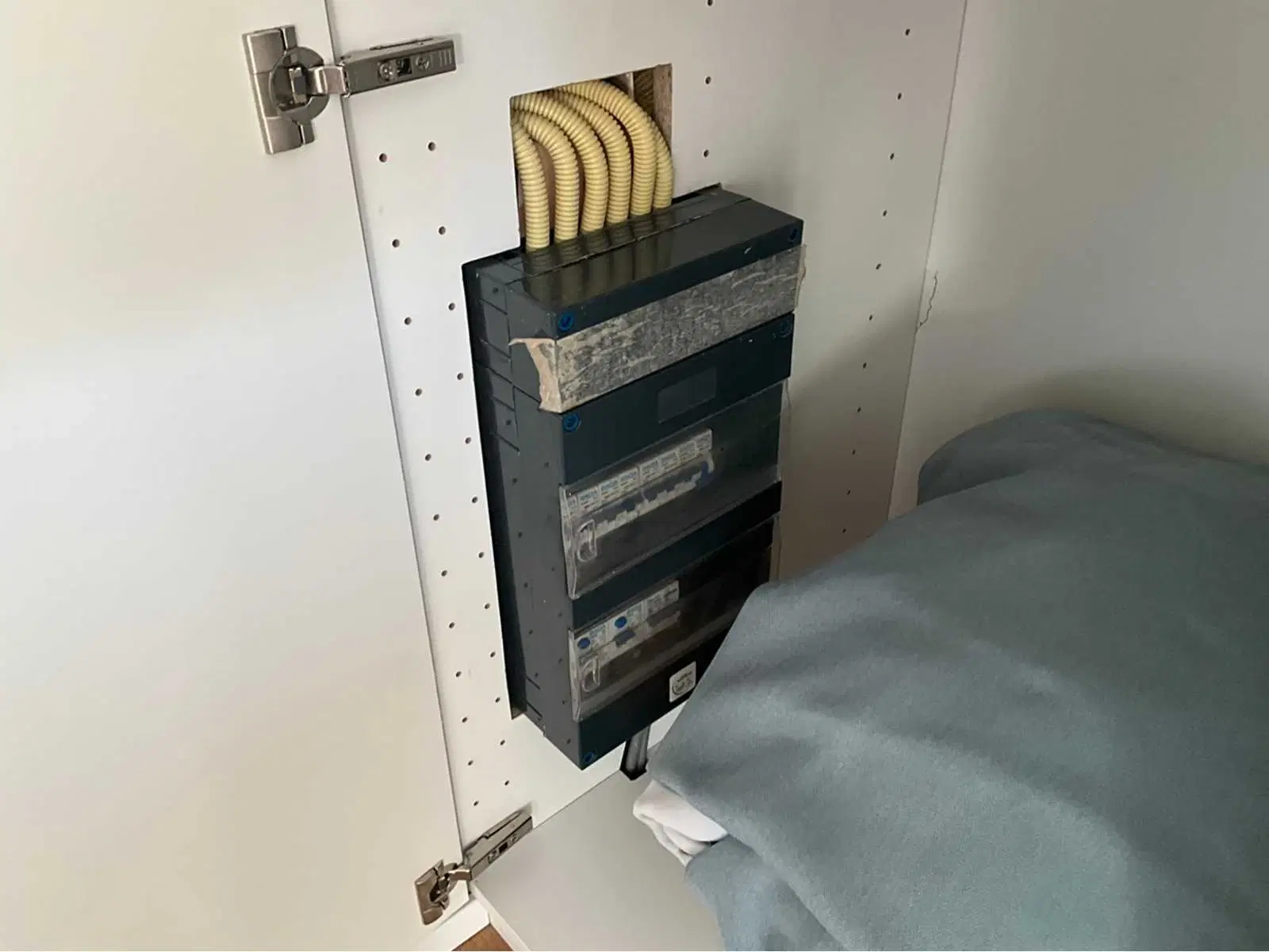 Moderne Woonboot / Woonark te Heeg