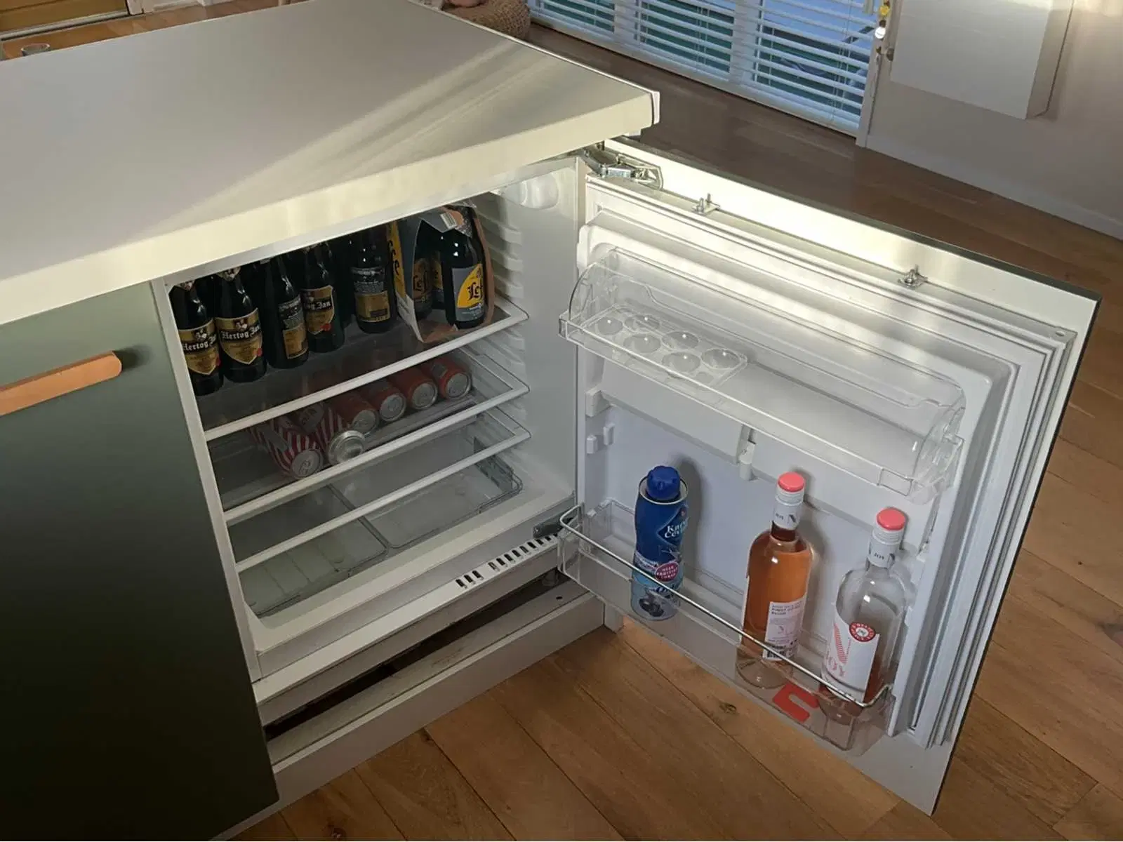 Moderne Woonboot / Woonark te Heeg