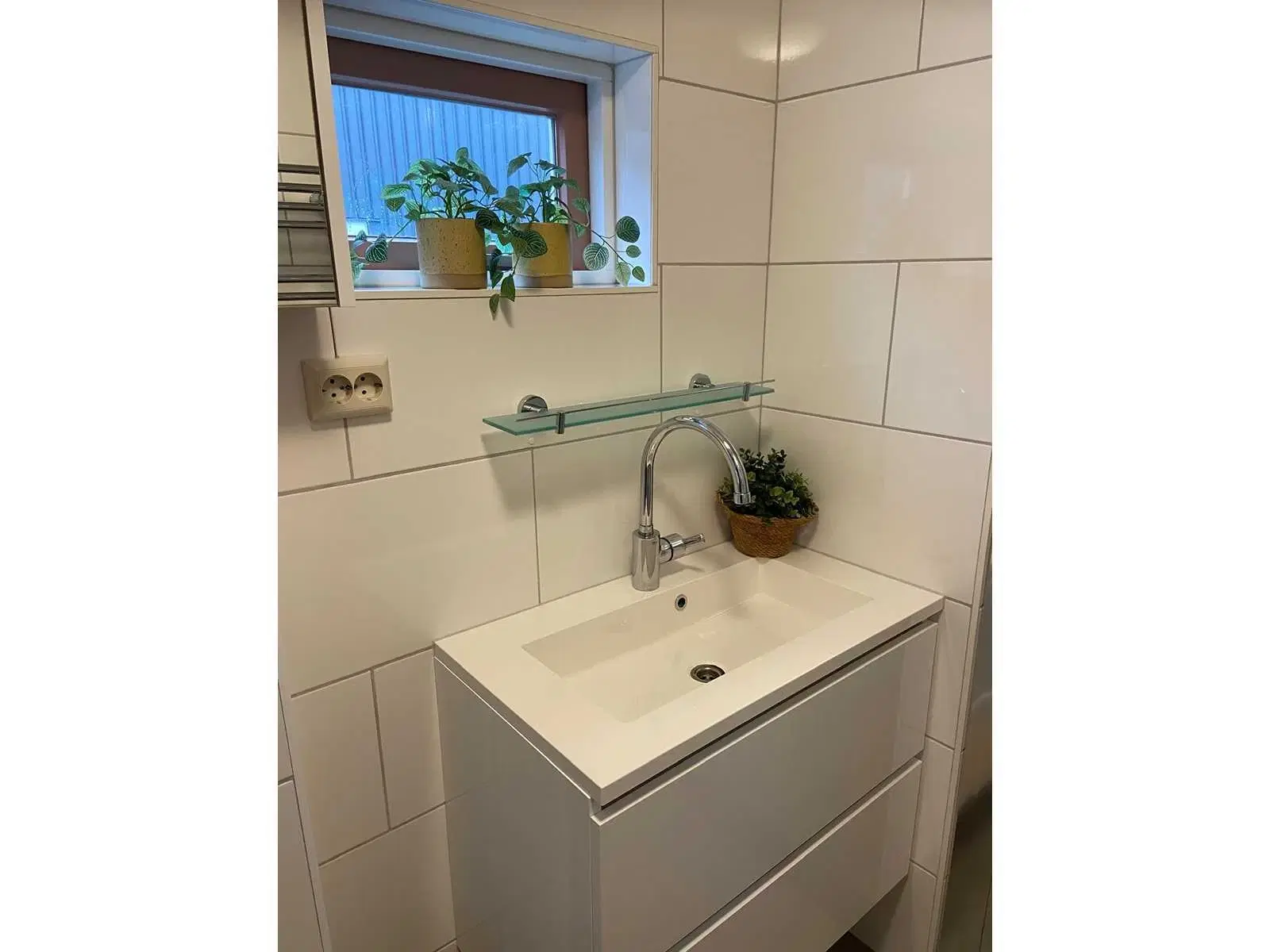 Moderne Woonboot / Woonark te Heeg