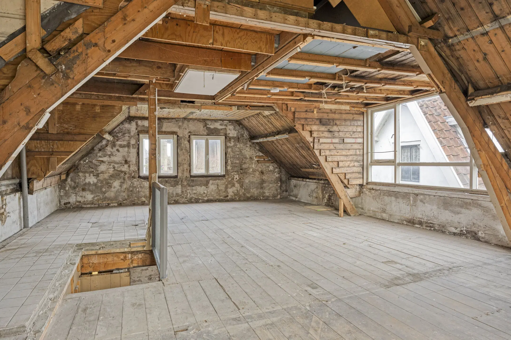 INSCHRIJVING | Rotterdam, Bovenstraat 127, 129 A/B en 131