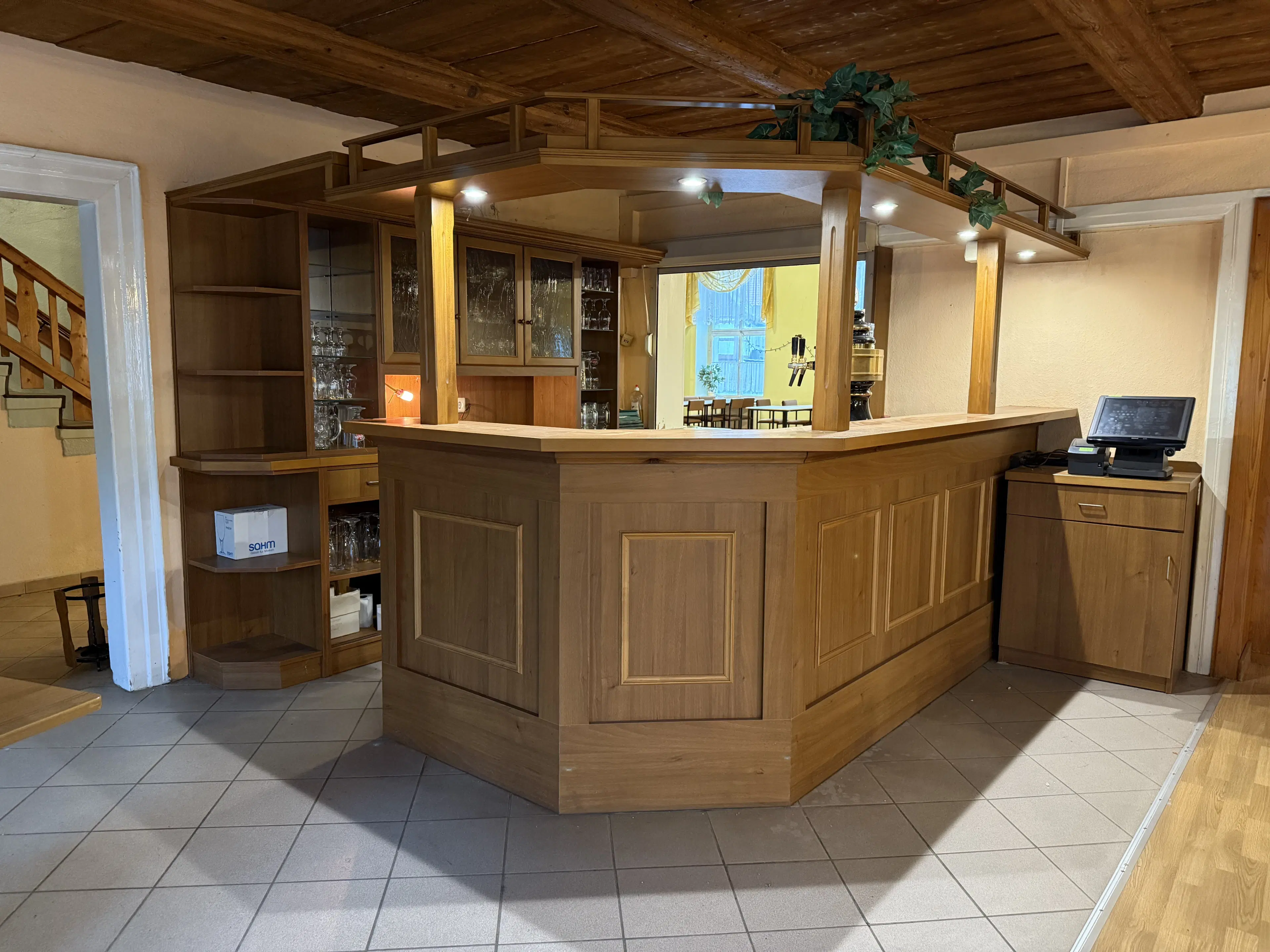 Horeca-object met zaal en kamers op 546 m² perceel in Bertsdorf-Hörnitz - Duitsland