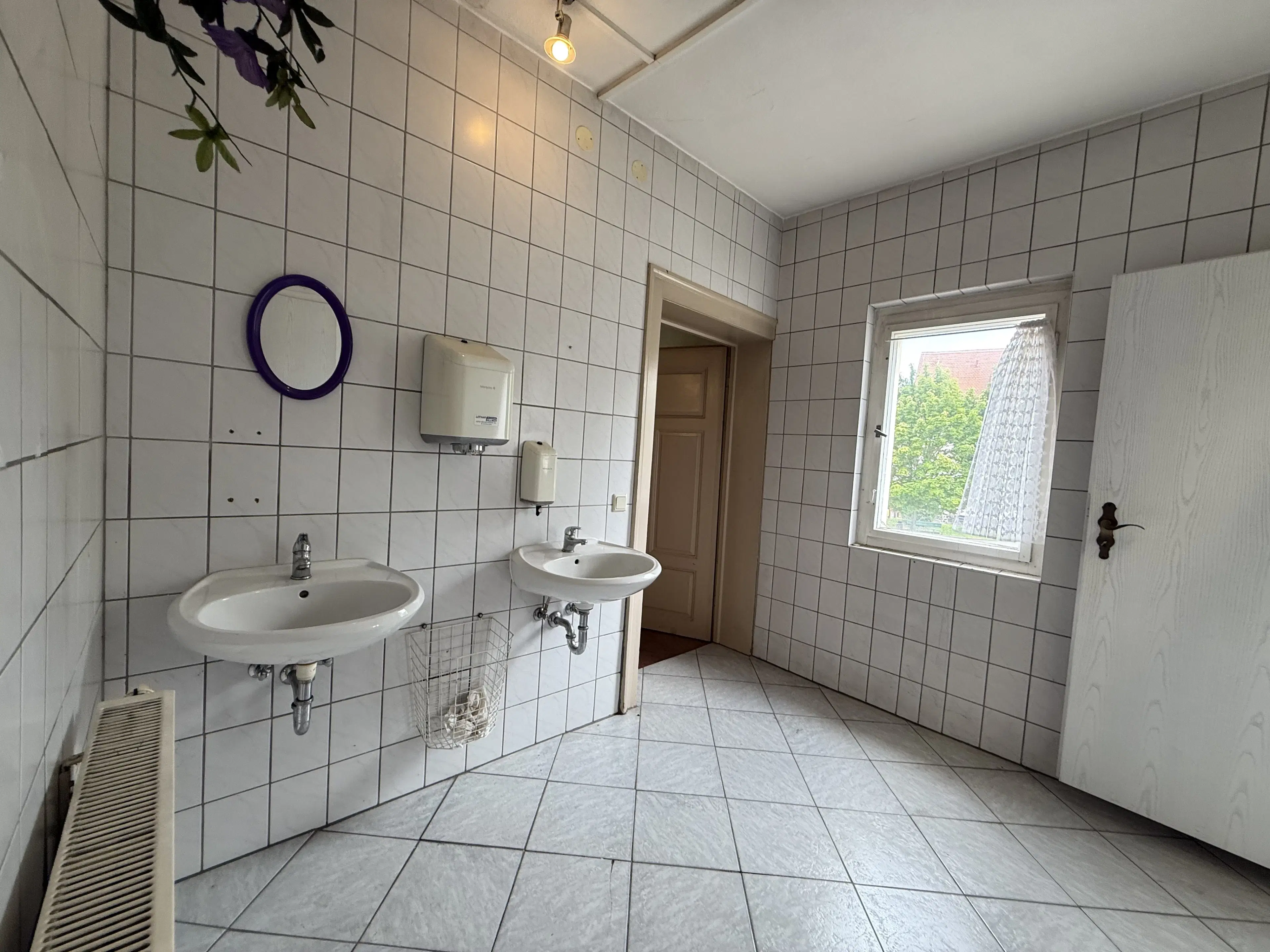 Horeca-object met zaal en kamers op 546 m² perceel in Bertsdorf-Hörnitz - Duitsland