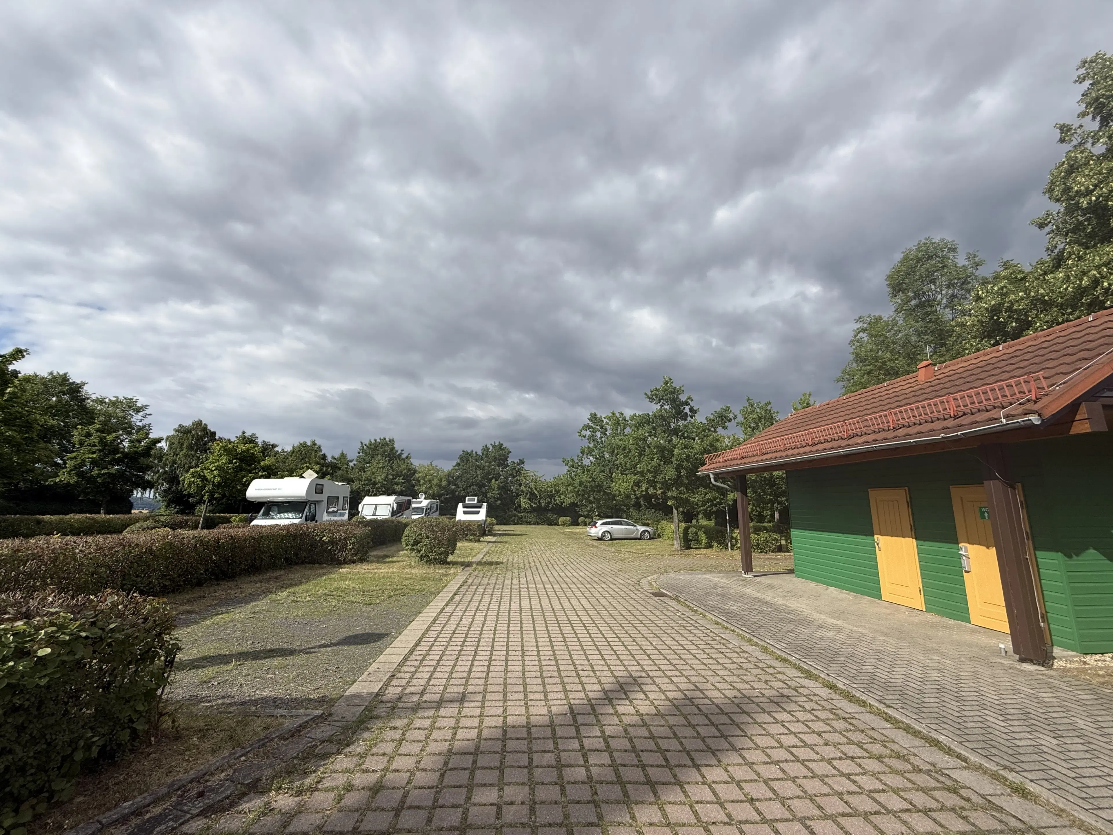 Horeca-object met zaal en kamers op 546 m² perceel in Bertsdorf-Hörnitz - Duitsland