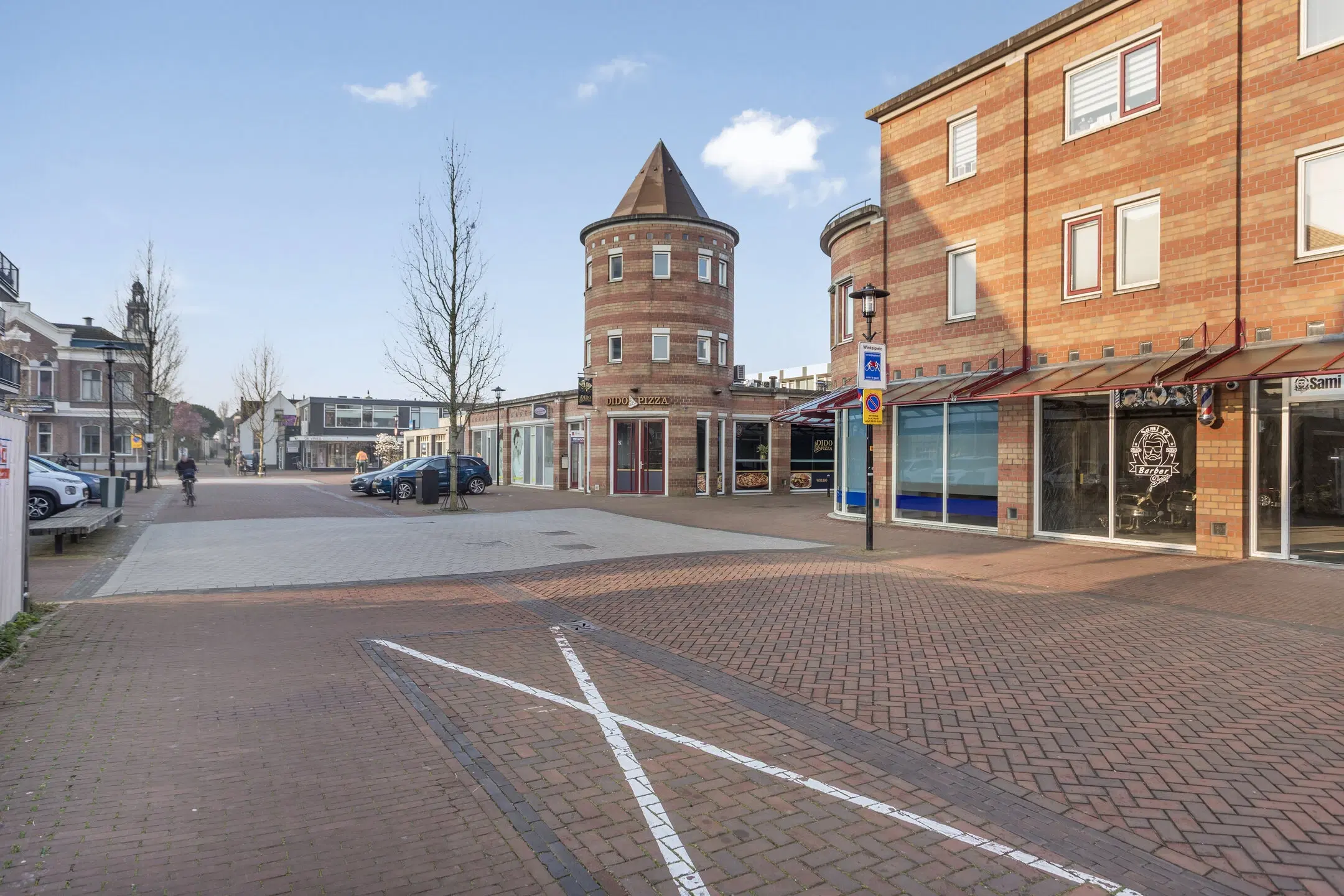 Lekkerkerk, Raadhuisplein 43