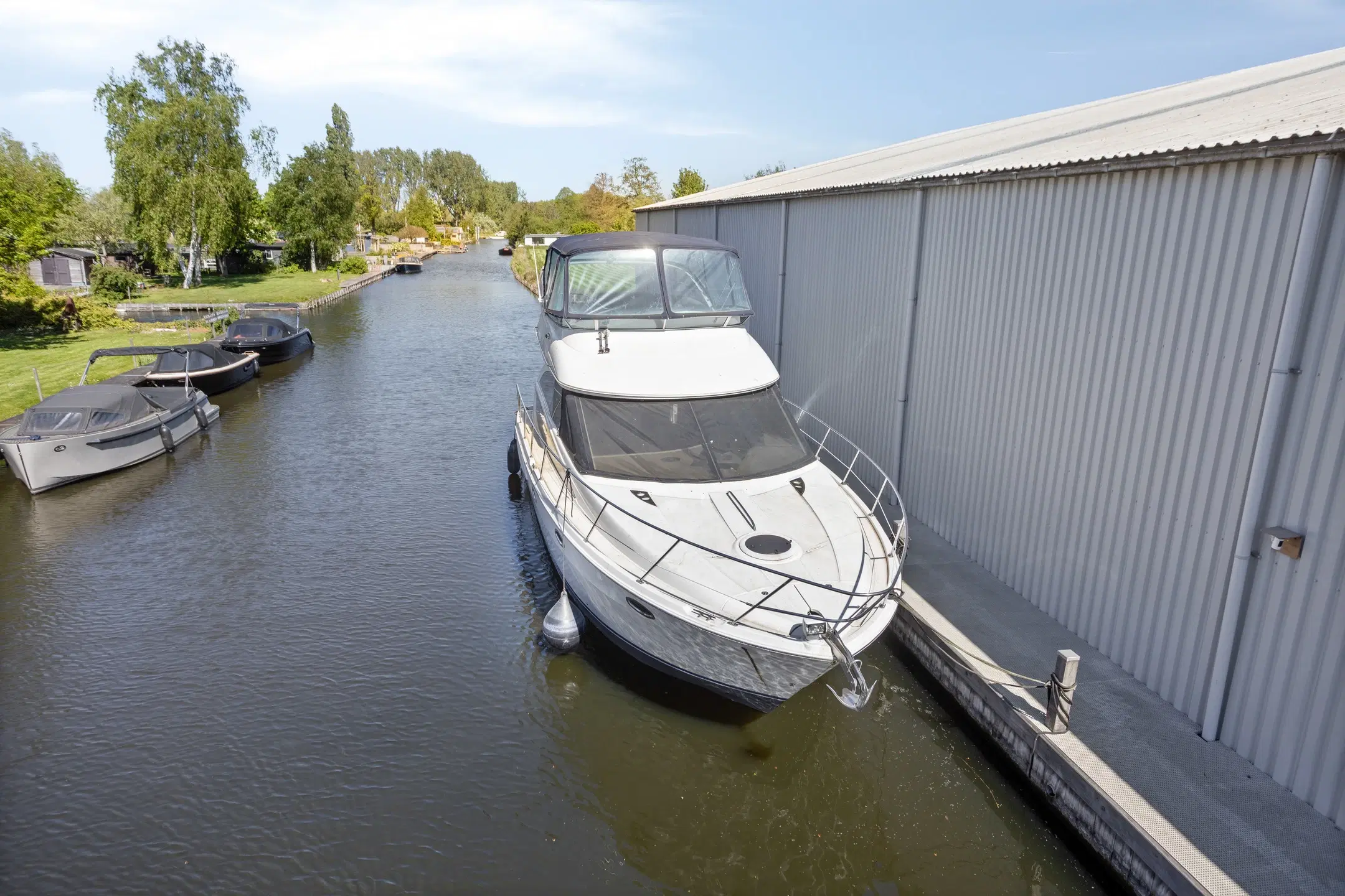Motorjacht 'Shark Bait' te Amsterdam