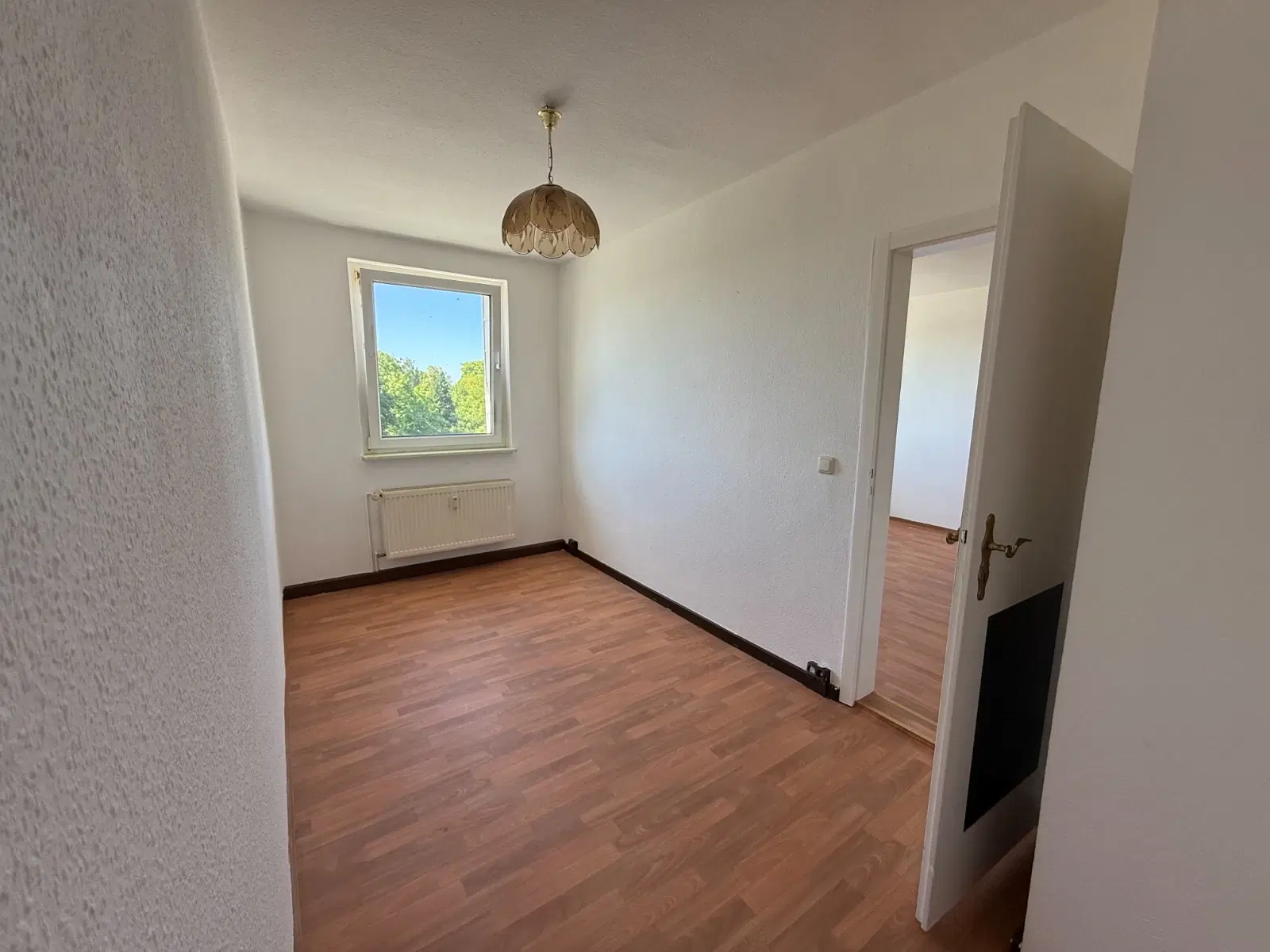 6 appartementen, bouwjaar: 1983 (huursom € 28.537,80) in Behren-Lübchin - Duitsland