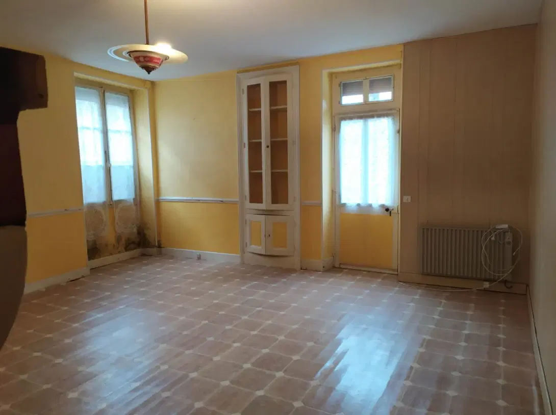 3-verdiepingen Middeleeuws woonhuis in Montmorillon - Frankrijk