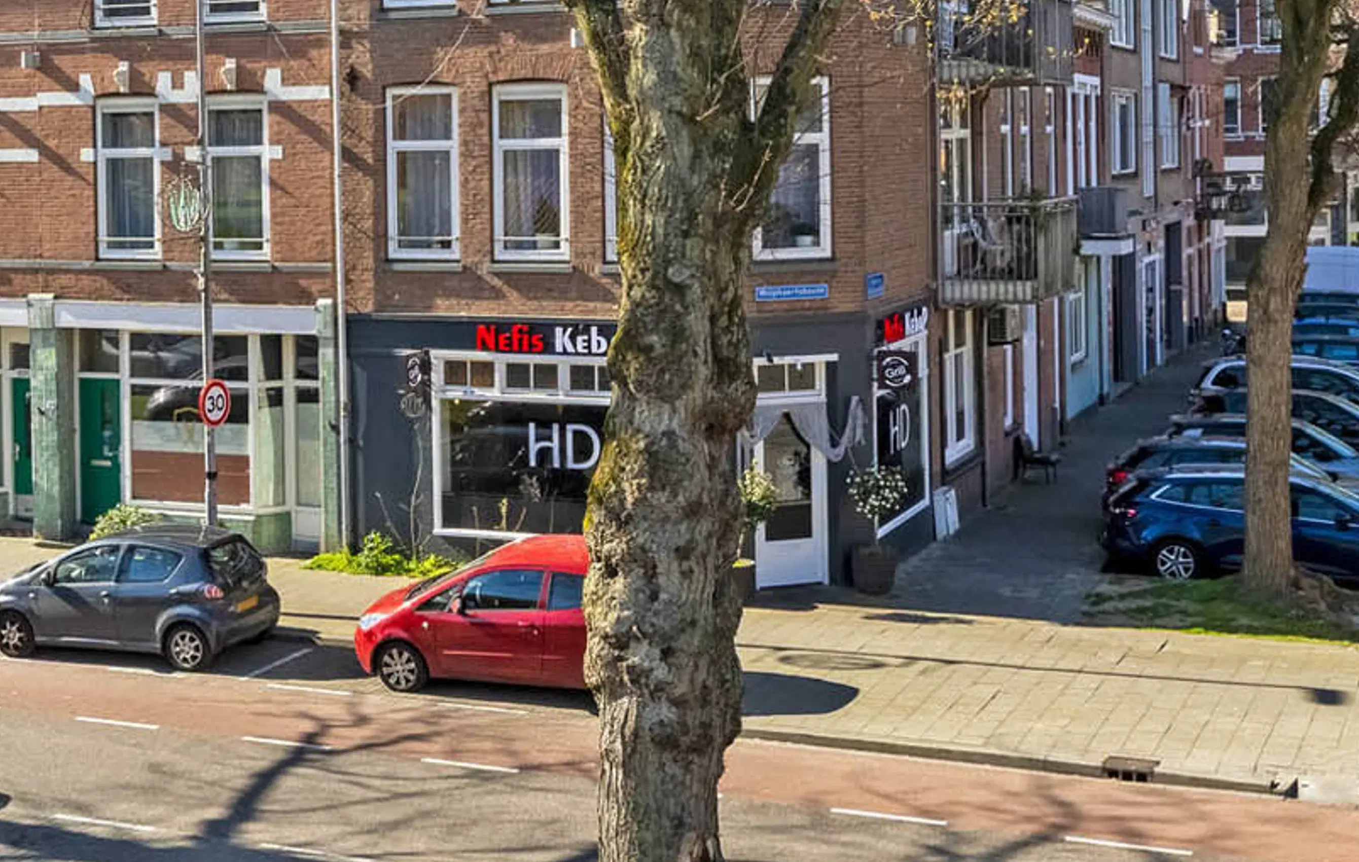 Karel de Stoutestraat 2 en Wolphaertsbocht 93 A te Rotterdam