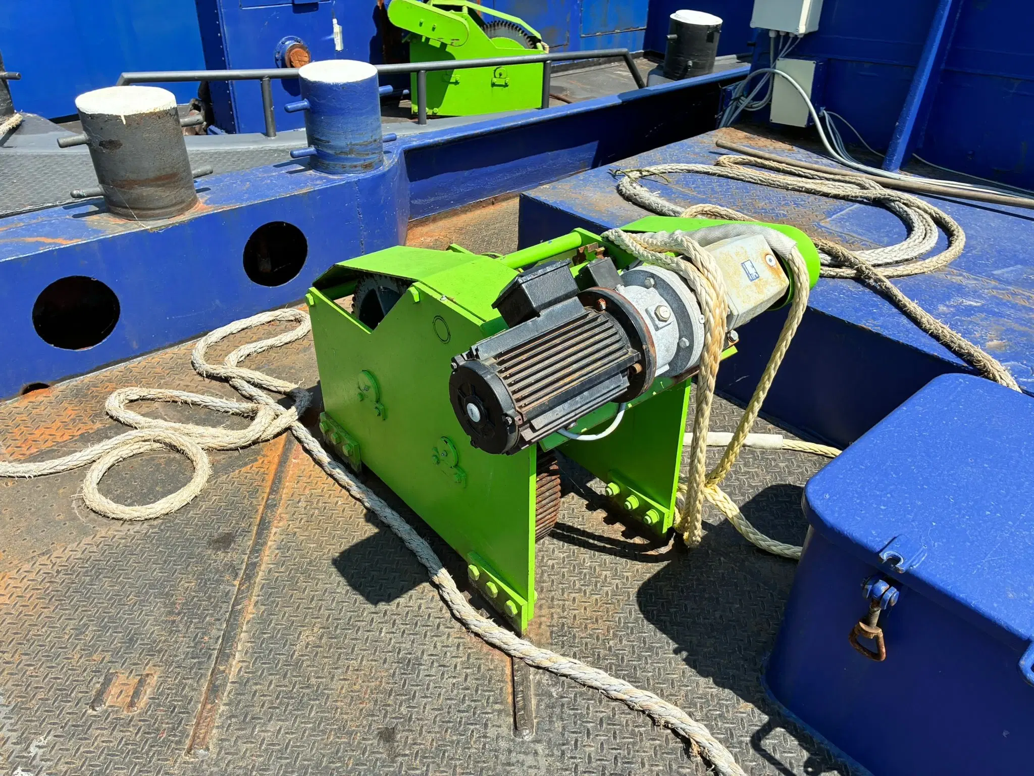Ofi Barge 1, stalen duwbak te Zaandam